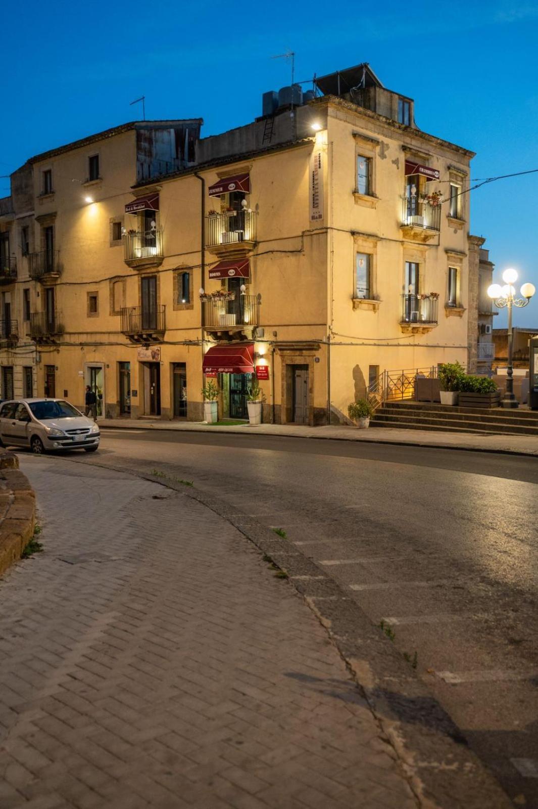 B&B Regina Carolina Caltagirone Exterior foto